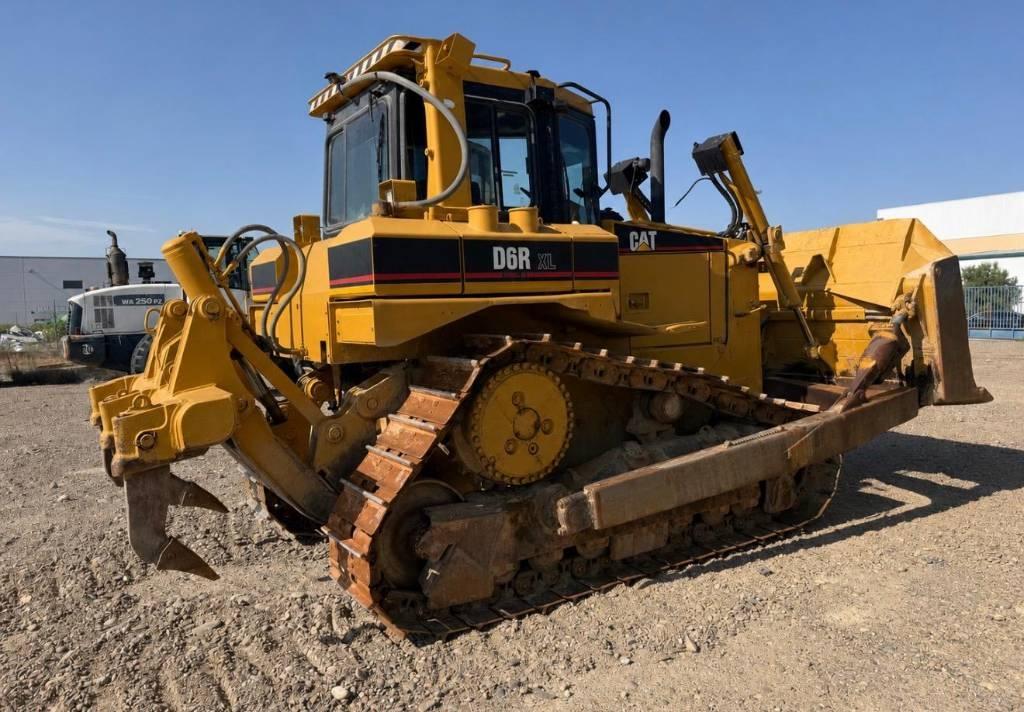 CAT D 6 R XL II Buldozer sobre oruga