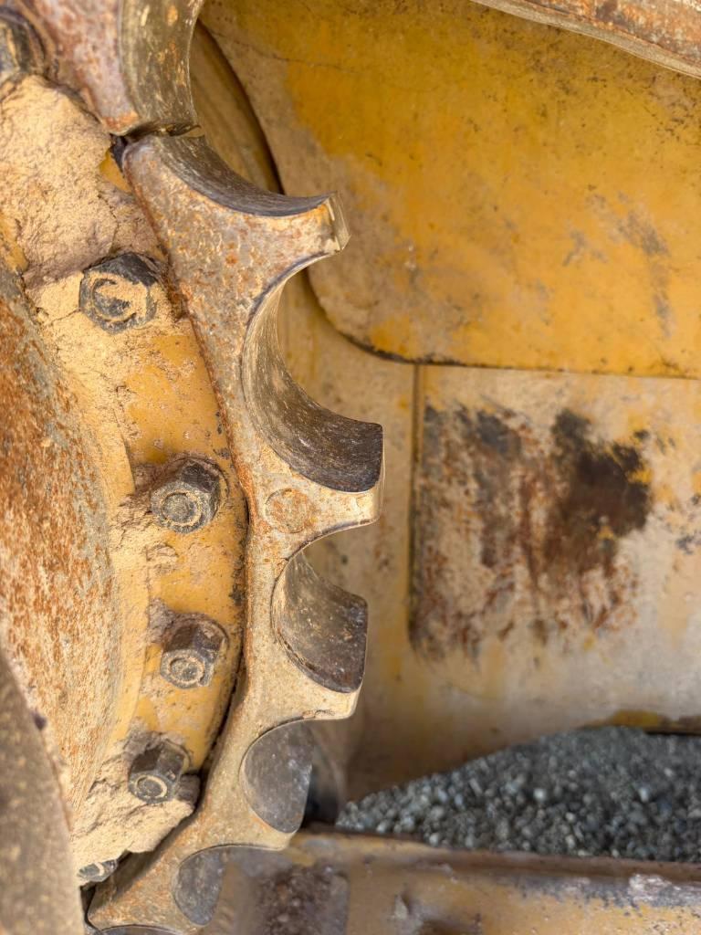 CAT D 6 R XL II Buldozer sobre oruga