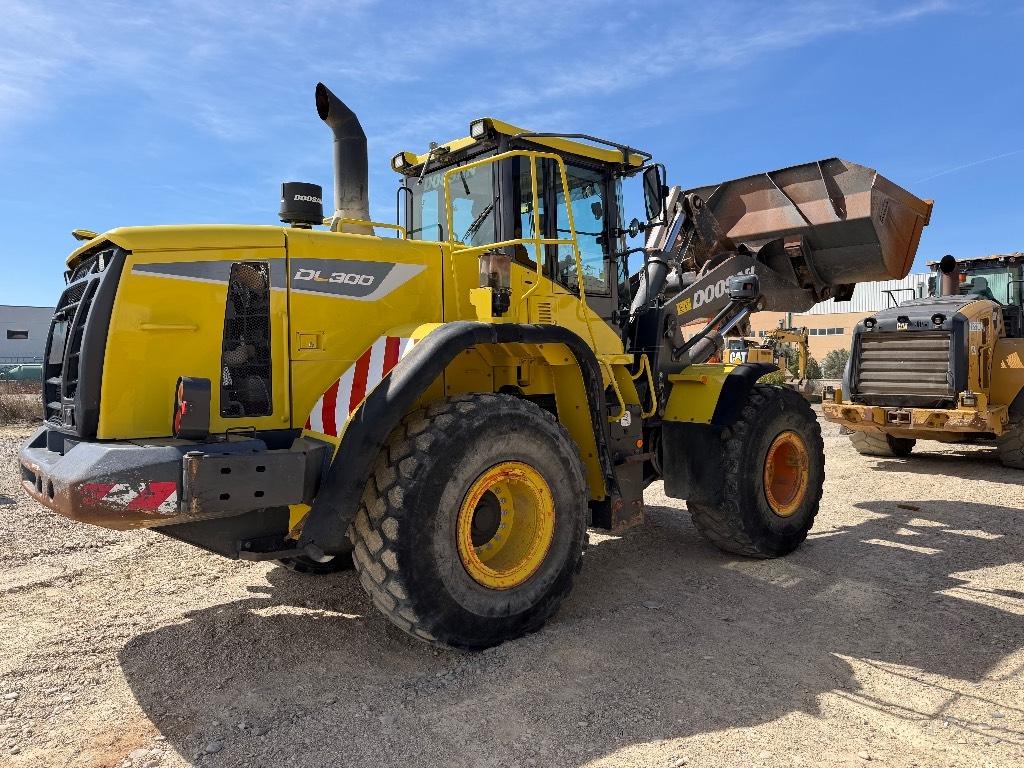 Doosan DL 300-5 Cargadoras sobre ruedas